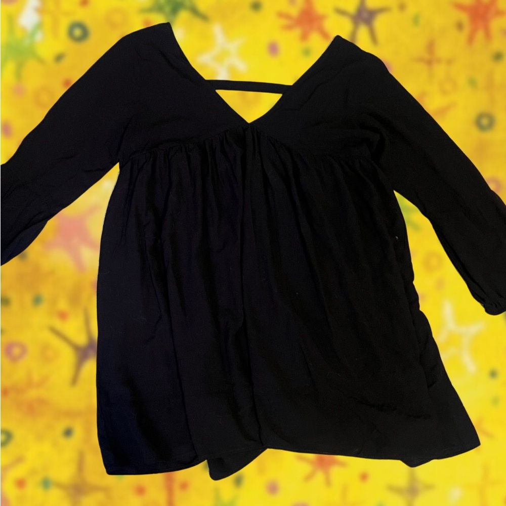 Nitta Short Long Sleeve Black Dress